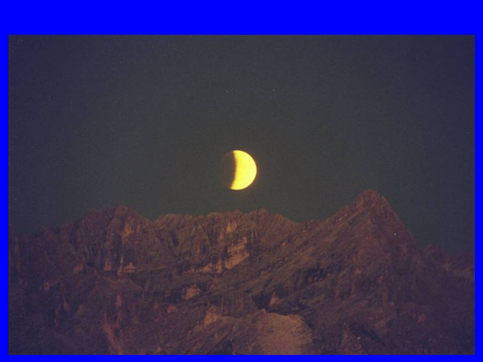 Può essere totale se il cono d’ombra copre interamente la Luna, o parziale se la Luna non entra completamente nel cono d’ombra.