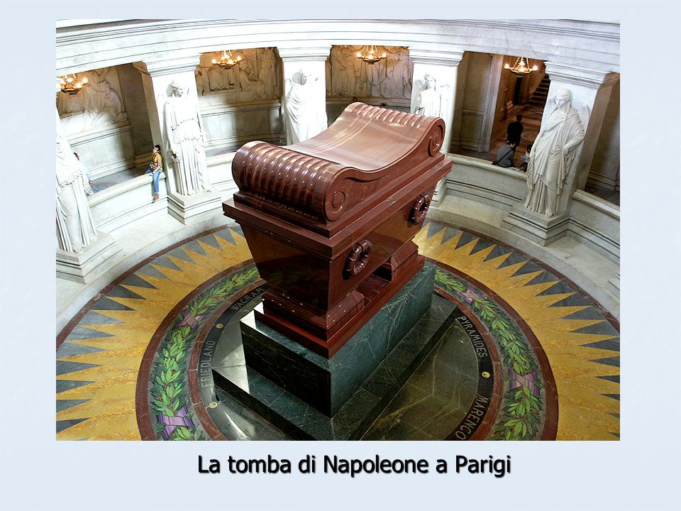 La tomba di Napoleone a Parigi