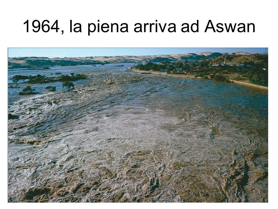 1964, la piena arriva ad Aswan